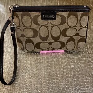 Small Coach wristlet Brown Trim & Tan